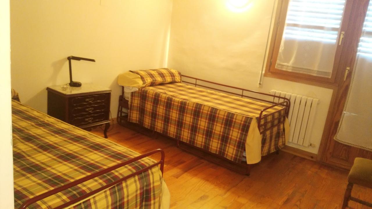 Bilanayur Hotell Alberuela de la Liena Exteriör bild